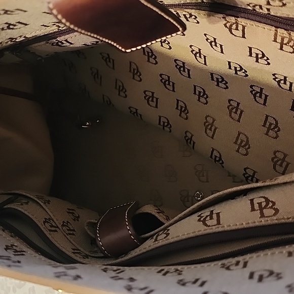 Dooney and Bourke tote - Picture 7 of 9
